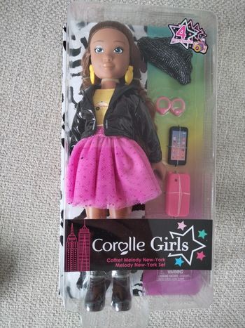 Poupée corolle  neuve