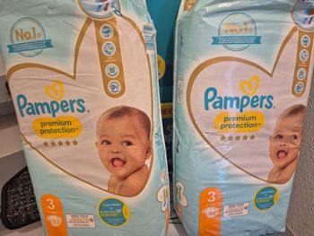 Couches pamapers taille 3