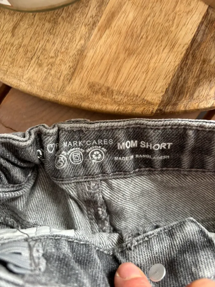 Short Mom taille 9/10 ans - photo numéro 4