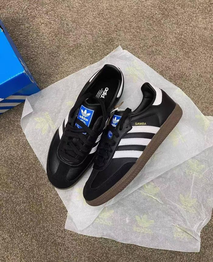 Baskets Adidas - photo numéro 2