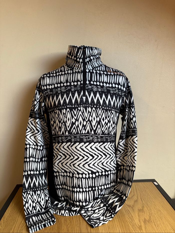 Haut de sport fille taille 152