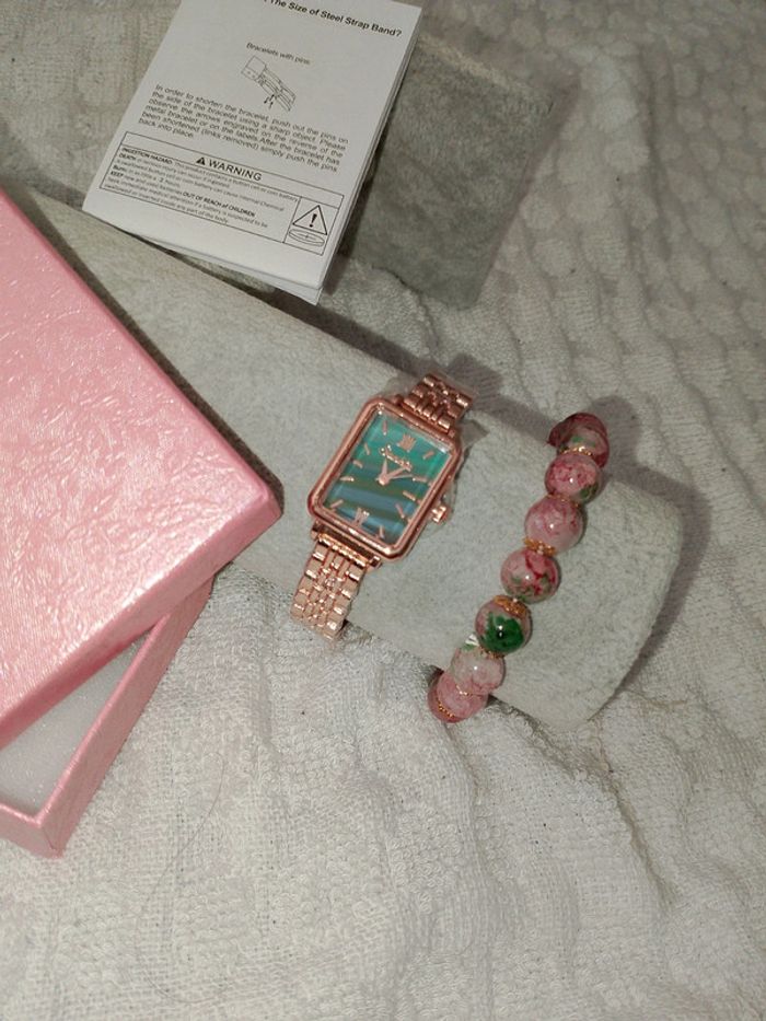 Tres belle montre rosegold  femme avec bracelet en perles de verre - photo numéro 9