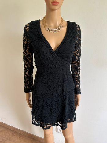 Robe noire en dentelle Hollister taille XS bon état