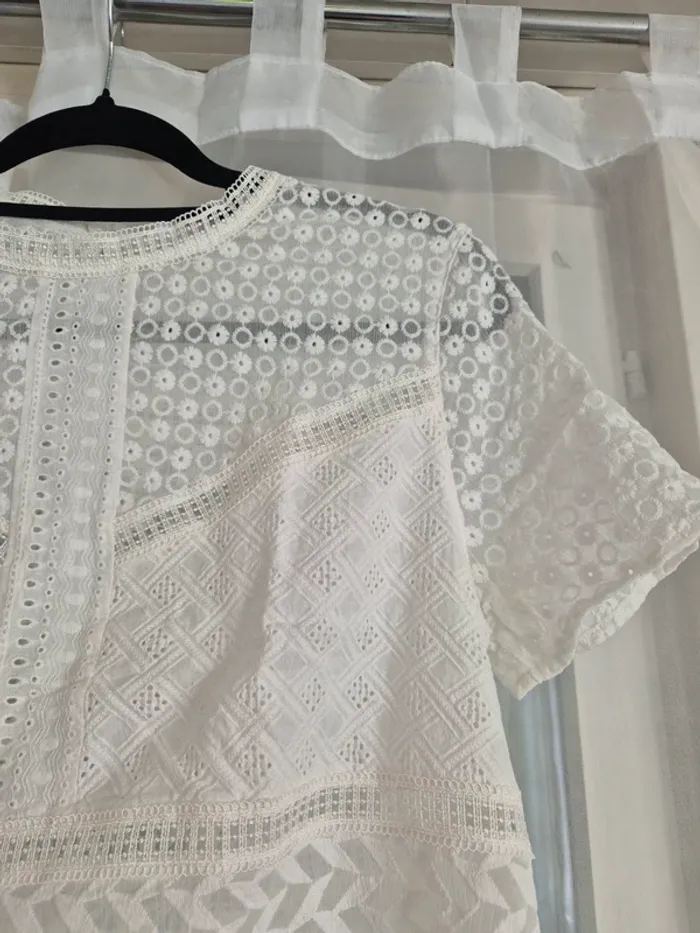 Blouse blanche - photo numéro 2