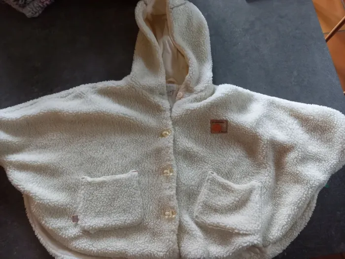 Veste cape chaude 3 ans