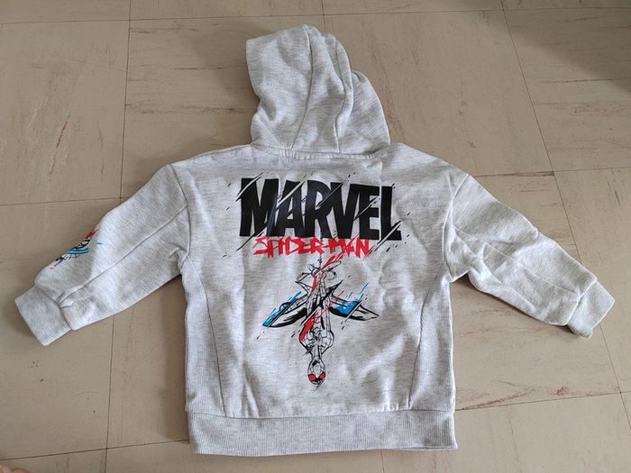 Sweat marvel - photo numéro 3