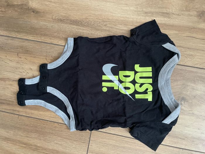 Ensemble Nike - photo numéro 3