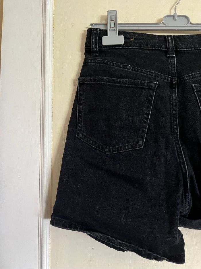 Short en jean noir - photo numéro 6