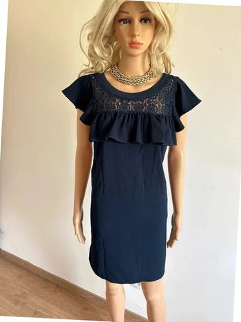 Robe bleue marine à manches courtes Naf Naf taille 38 jamais portée