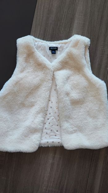 Veste doudou sans manche fille 4 ans 🌹