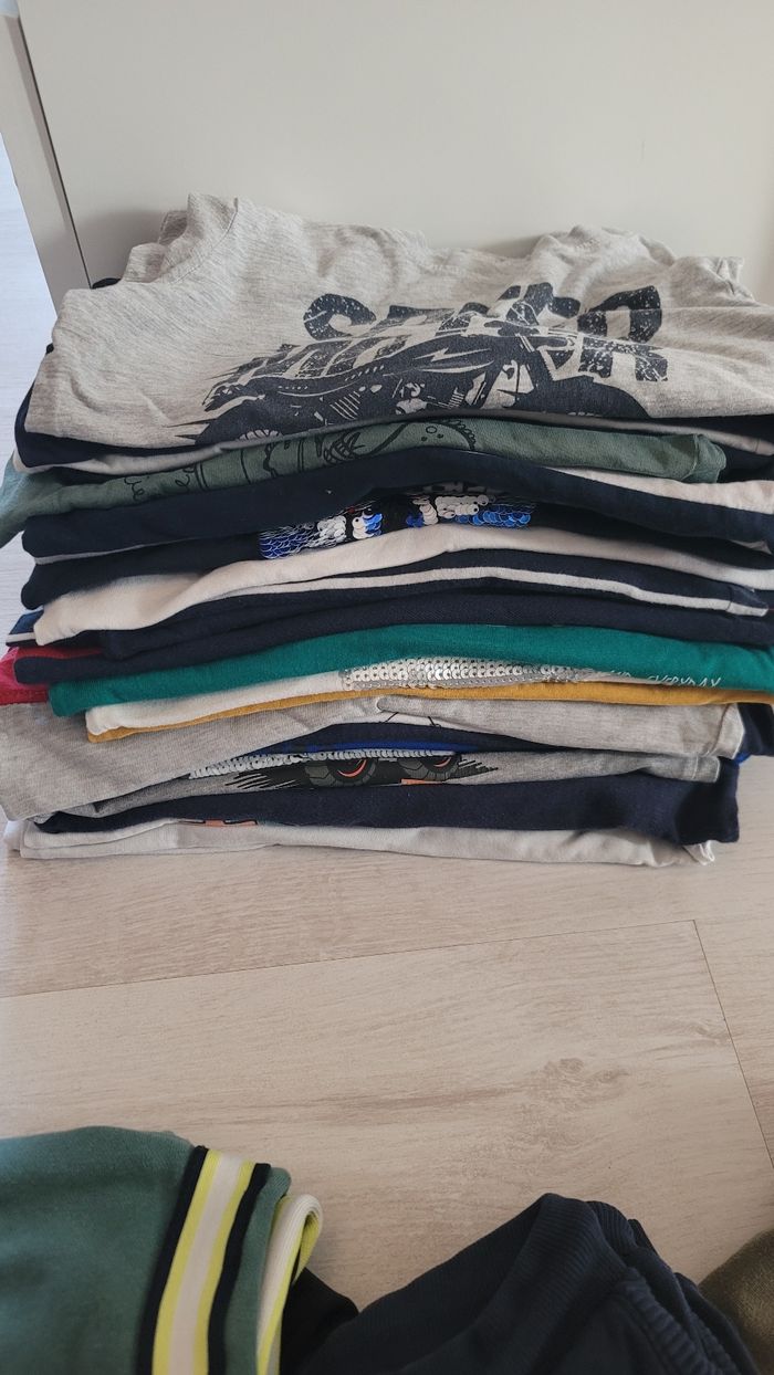 Gros lot vêtements garçon 6 ans - photo numéro 2