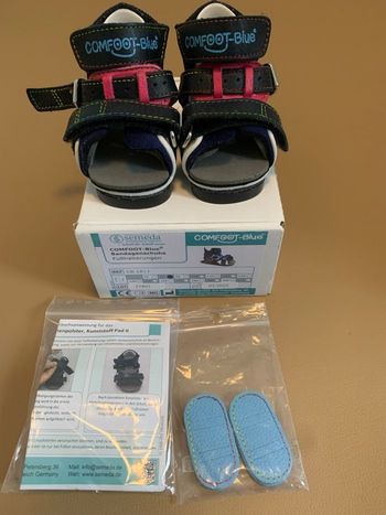 Chaussure pour pieds bots T8