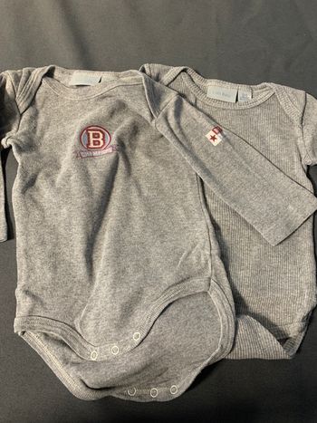 2 body bébé 3 mois gris