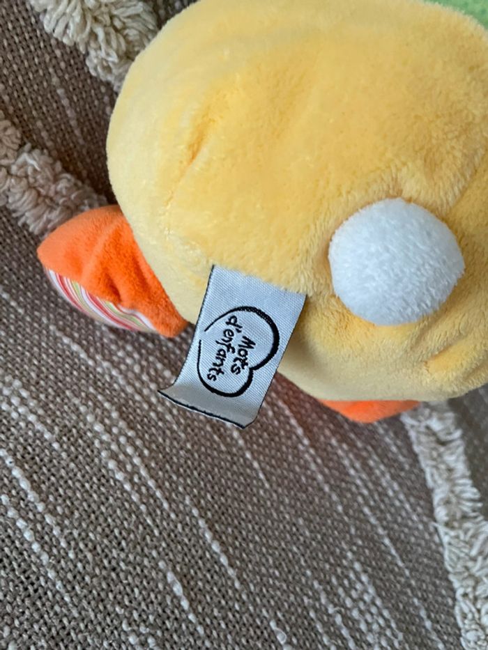 Peluche doudou 23cm mots d’enfants lapin vert et jaune très bon état - photo numéro 5