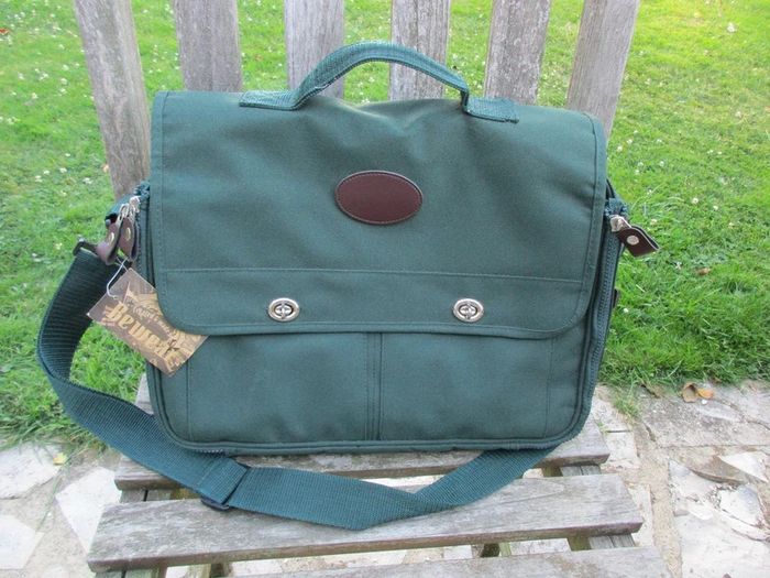 lot cartable 38X30+28 articles - photo numéro 5