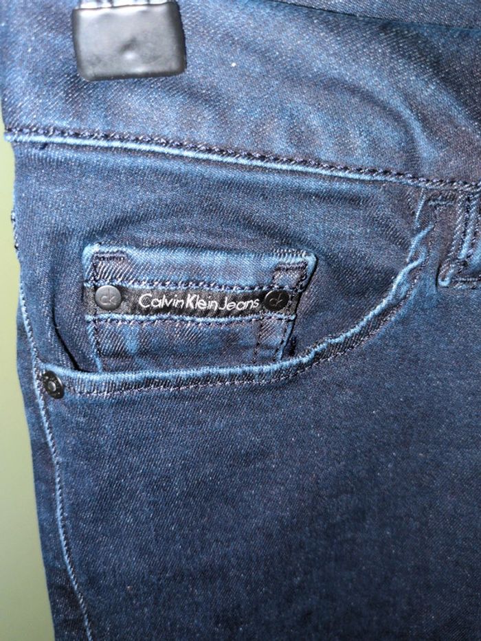 Jean femme Calvin Klein t26/36 - photo numéro 2