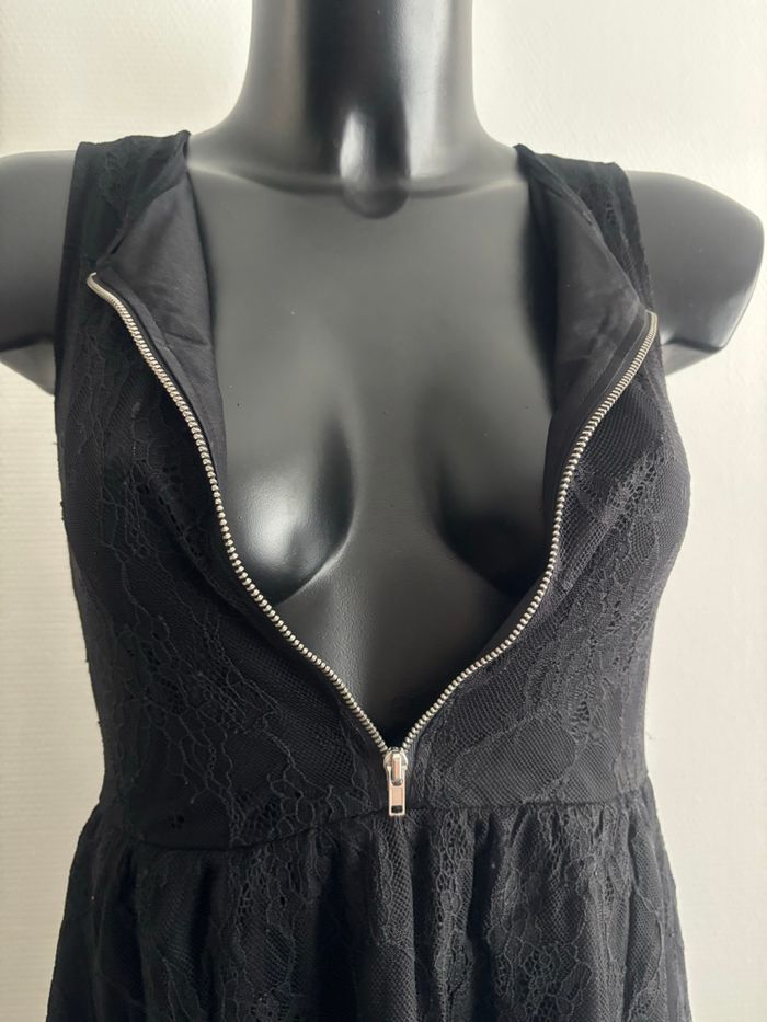 Petite robe noire - photo numéro 3