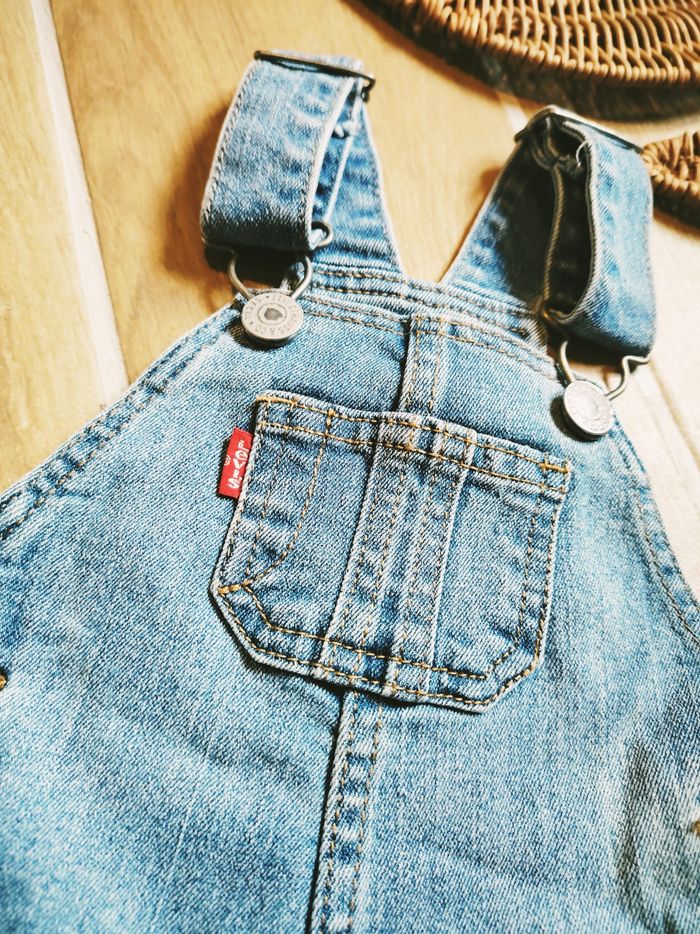 👖Levi's Strauss - Salopette en jean bleu mixte fille/garçon modèle Shortall -taille 3mois - photo numéro 3