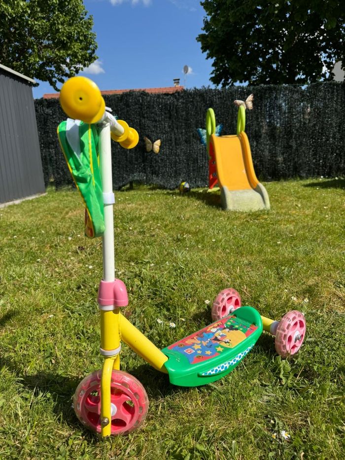 Trottinette 3 roues enfant Mickey Mouse - photo numéro 3