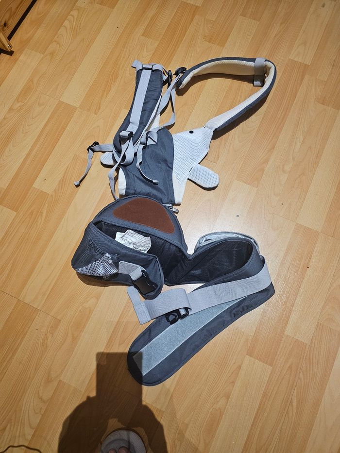 Porte bébé ergonomique - photo numéro 2
