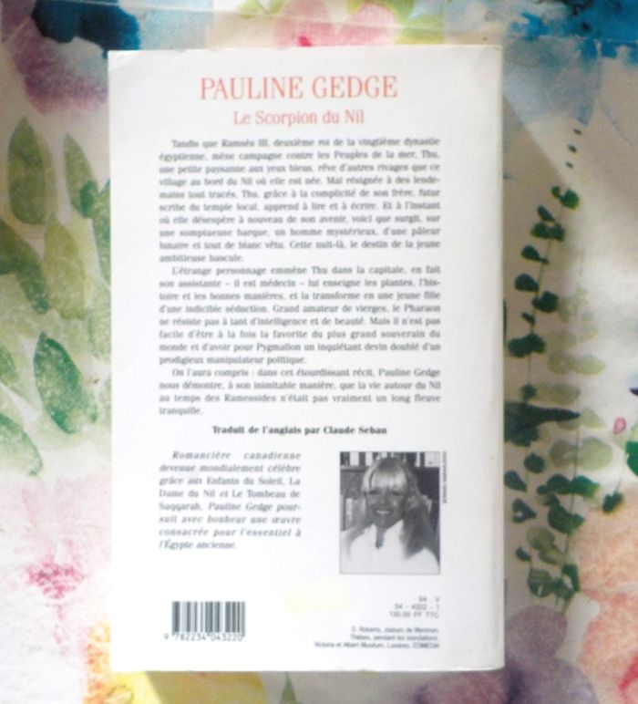 LE SCORPION DU NIL de Pauline GEDGE Ed. Stock - photo numéro 3