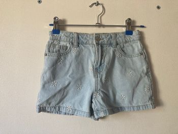 short en jeans broderie fleurs