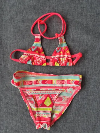 Maillot de Bain 2 pièces Taille 5 ans 105-114 cm Tribord