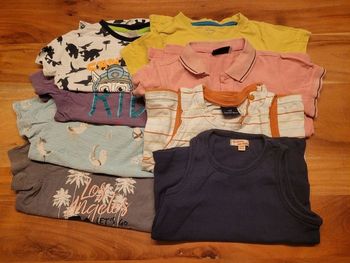 Lots de tee-shirts et débardeurs 3ans