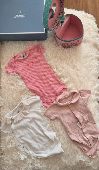 Lot de Bodies petit bateau manche courte