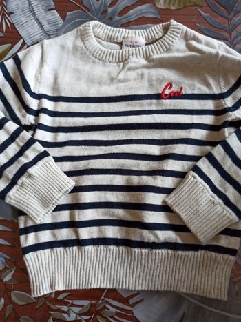 Pull printemps peu porté