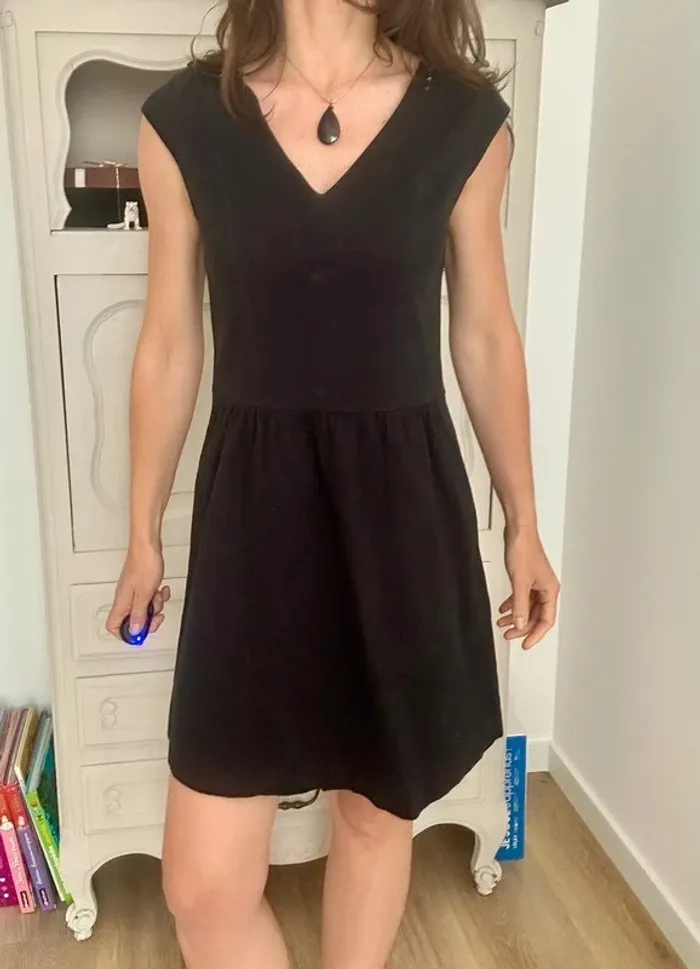 Petite robe noir i code by IKKS taille 36 , S , 1 - photo numéro 2