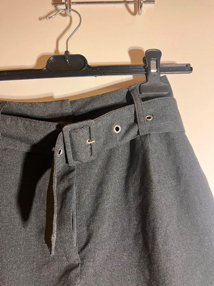 Short taille haute gris jennyfer taille 36 - photo numéro 2