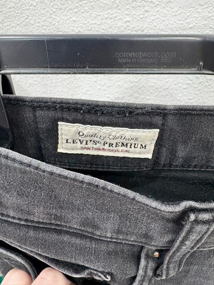 Jean Levi’s 312 shaping slim noir - W27 L30 - photo numéro 4