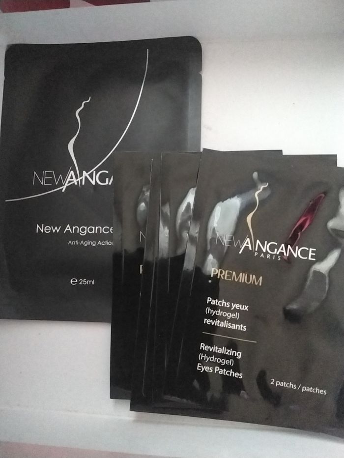 Paschs yeux revitalisant 4x2=8pachs + 1pach 25ml anti aging action
