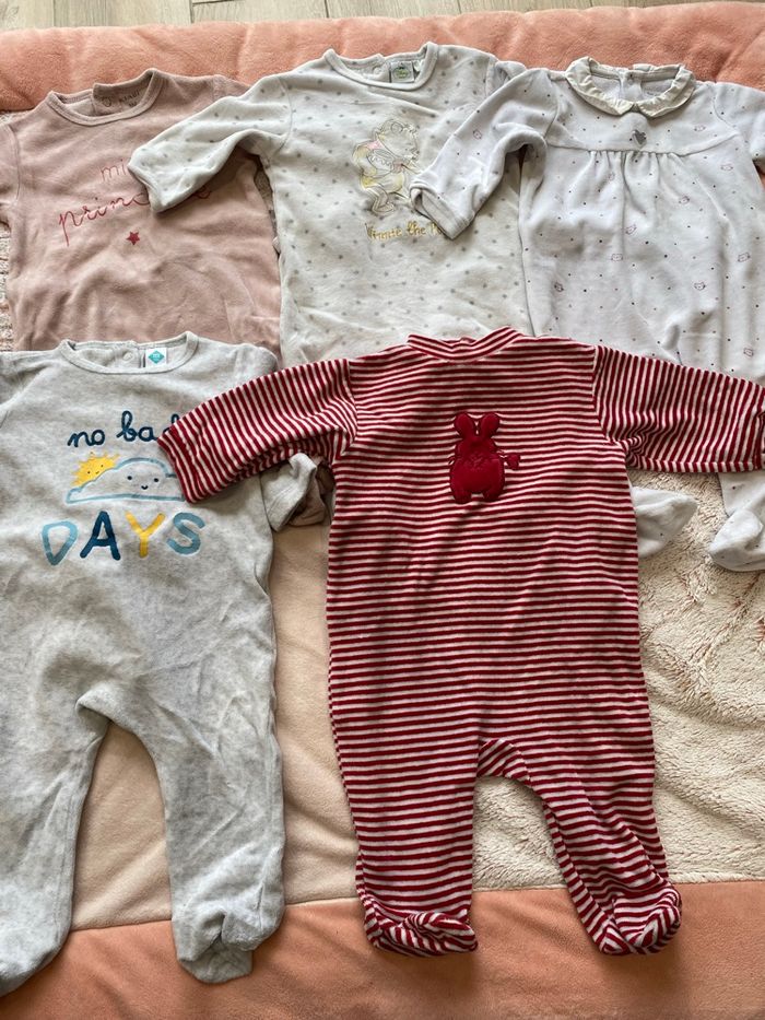 Lot de  5 pyjama 6 mois - photo numéro 2