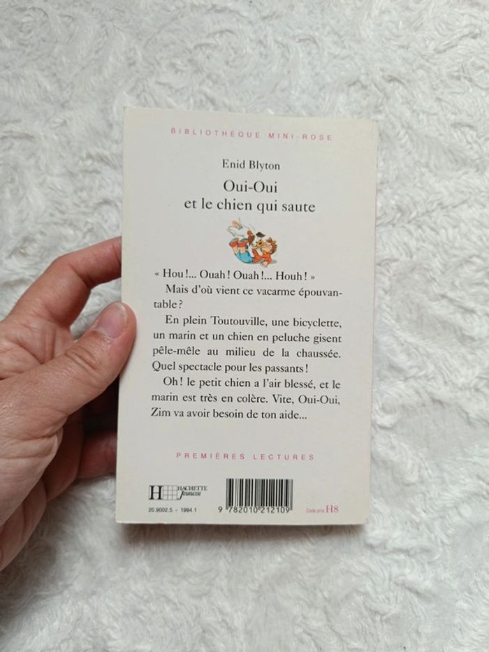 Livre enfant Oui oui et le chien qui saute Bibliothèque mini rose premières lectures Hachette - photo numéro 4