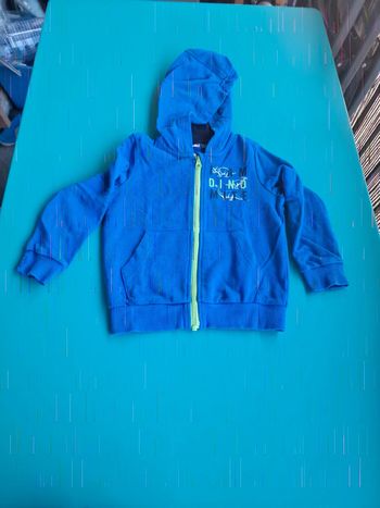 Sweat zippé garçon taille 98/104 cm