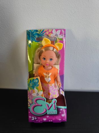 poupée cutie jaune 9 cm Evi love