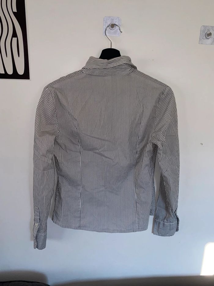 Chemise a rayures bleues et blanches - photo numéro 3