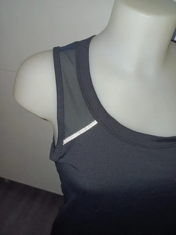 Débardeur de sport respirant taille M - photo numéro 2