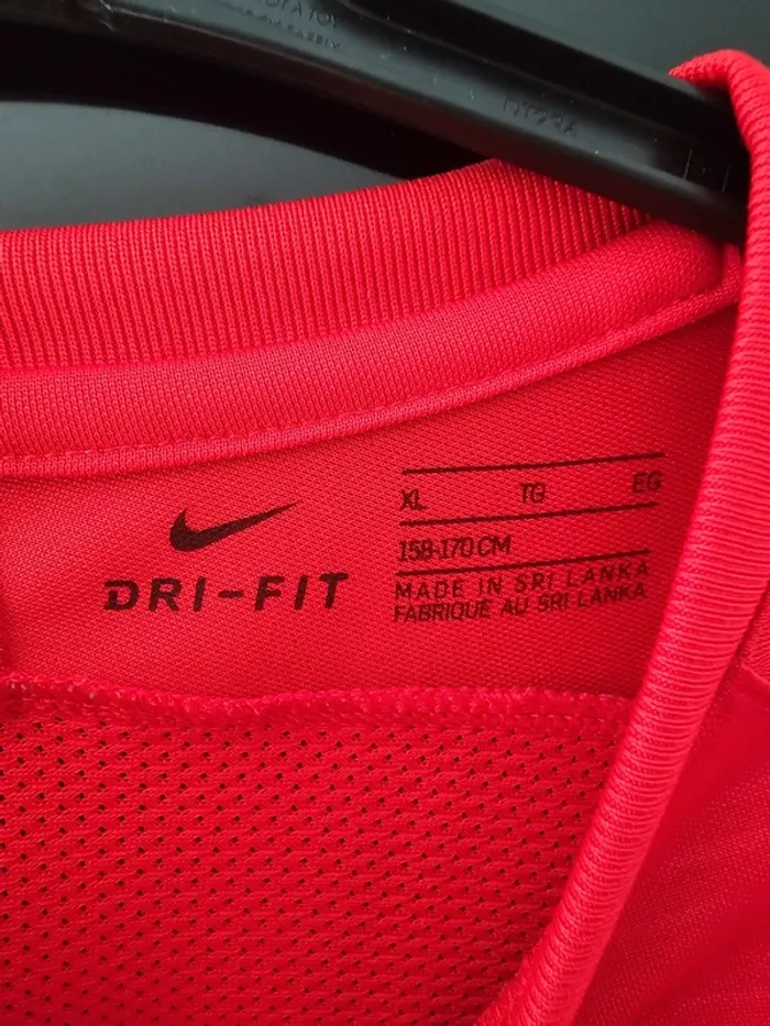 T-shirt nike Dri-FIT rouge xl 13/15ans sport football - photo numéro 3