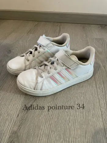 Baskets blanches Adidas - irisé - Pointure 34