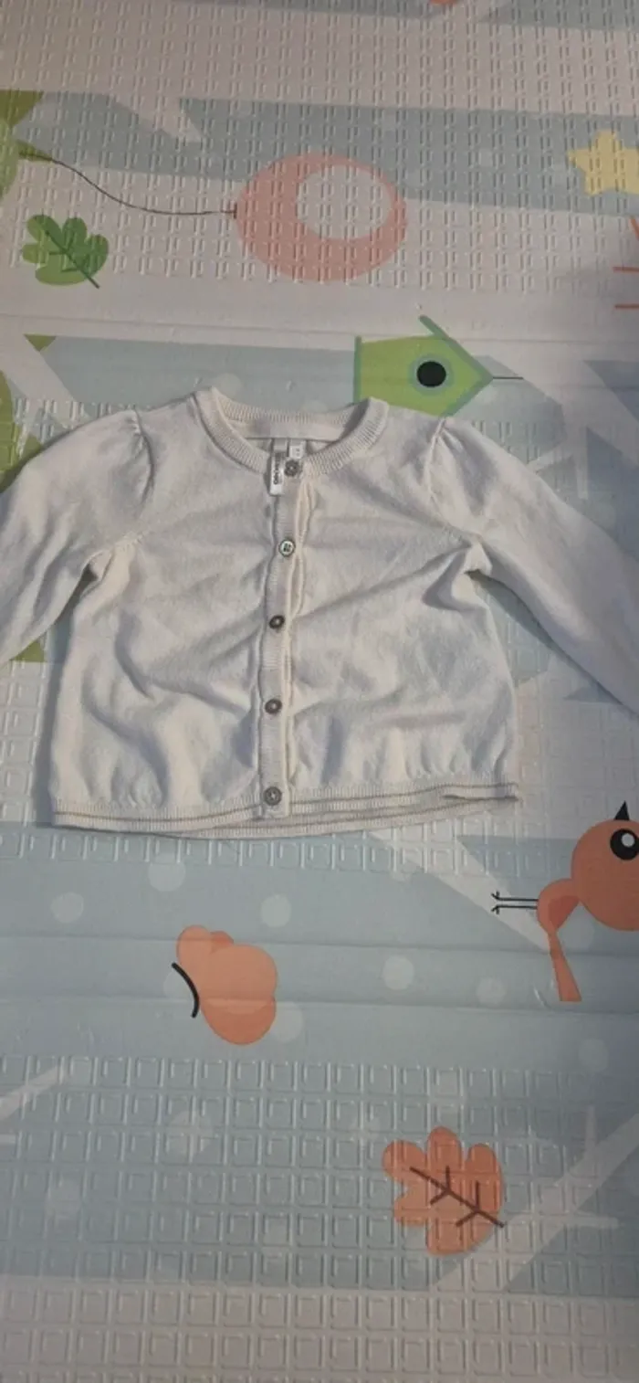 Gilet beige a boutons pour fille
