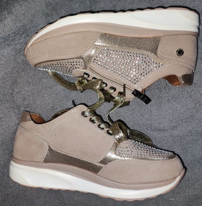 Baskets T36 taupe strass et doré. - photo numéro 5