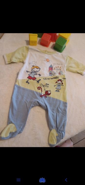 Pyjama bébé taille 1 mois