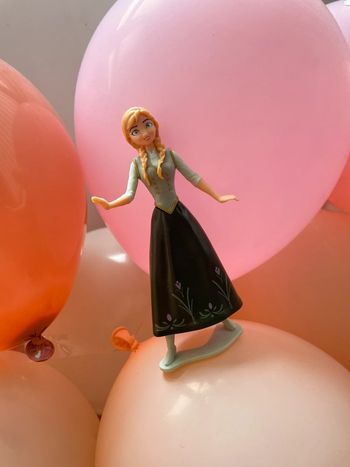 Figurine Anna - la reine des neiges - Frozen kinder maxi