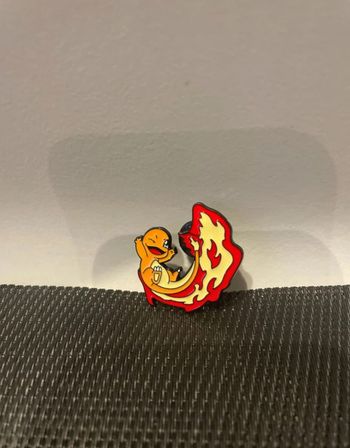 Pin’s Salameche charmander Pokémon broche en très bon état