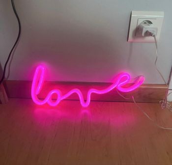 Lampe néon rose « love »