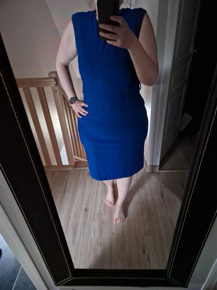 Superbe robe pencil taille 44 épisode bleu électrique
