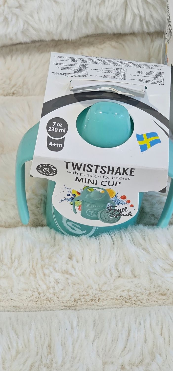 Lot de 2 tasses d'apprentissage Twistshake neuves - photo numéro 5